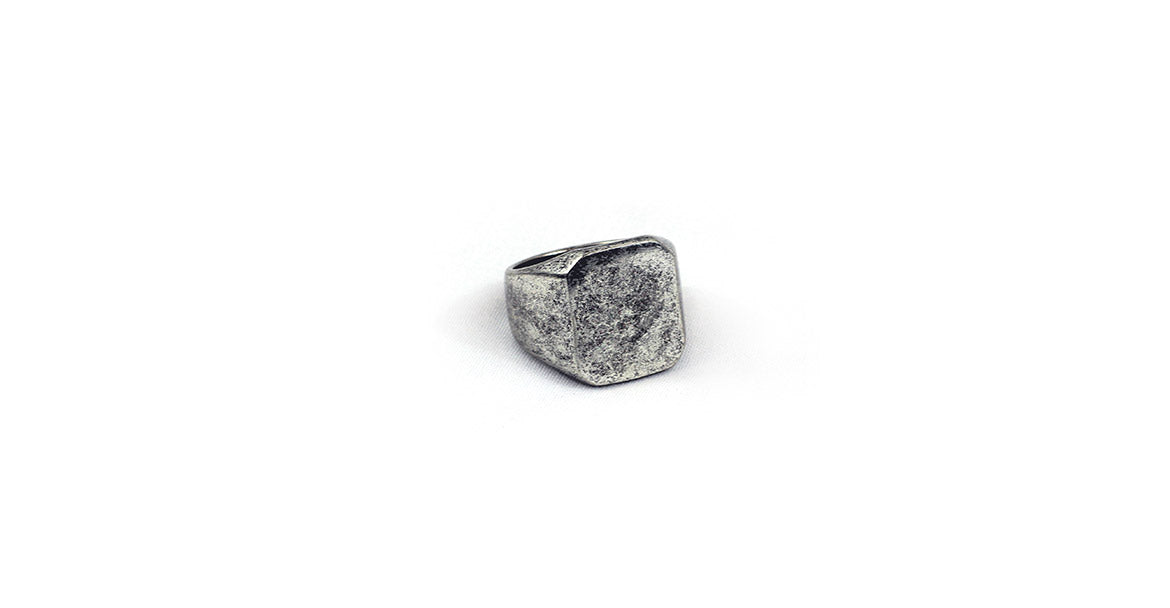 Warren Peace - Reaper Club Ring in Antique Silver - Designer Streetwear